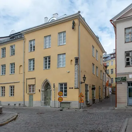 Daire Dream - Historical 3-bedroom With Sauna
