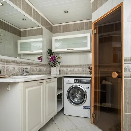Dream - Historical 3-bedroom With Sauna Talin
